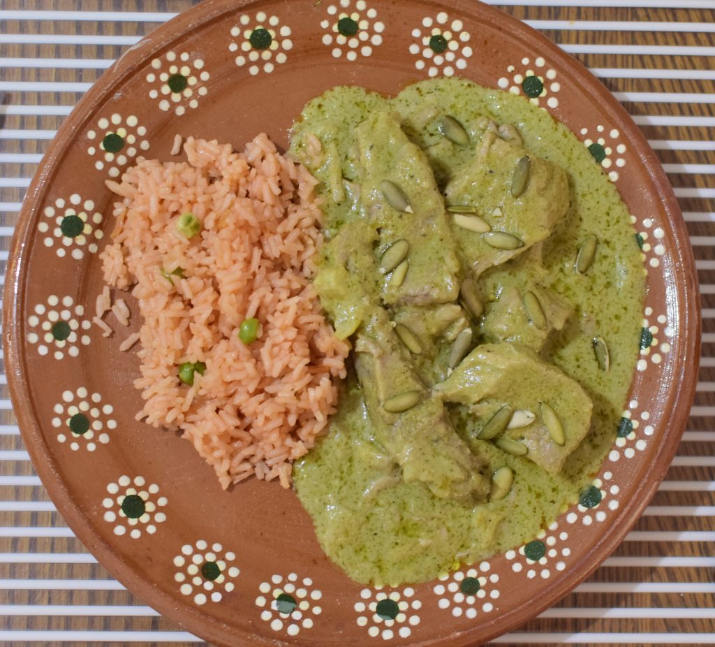 Miércoles 30 - Mole verde con carne de puerco