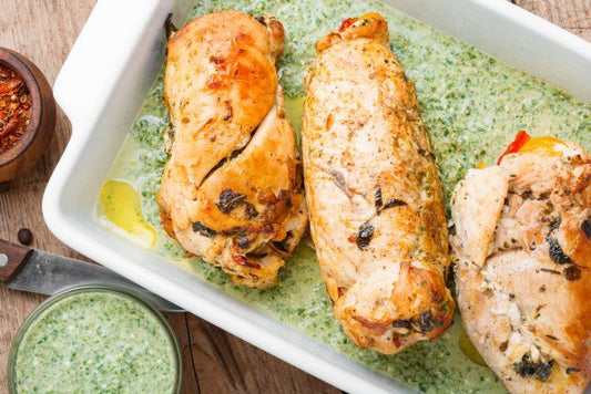 Miércoles 20 - Pechuga rellena de espinaca en salsa de cilantro